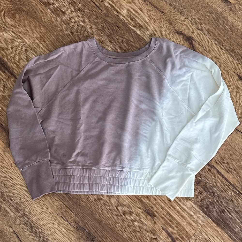 JoyLab plum/cream long sleeve ombré top with elastic waist, thumb holes, size L